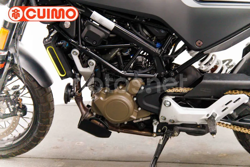 Husqvarna Svartpilen 125 - Vista 20