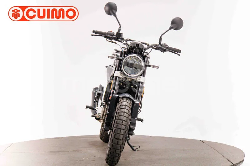 Husqvarna Svartpilen 125 - Vista 10