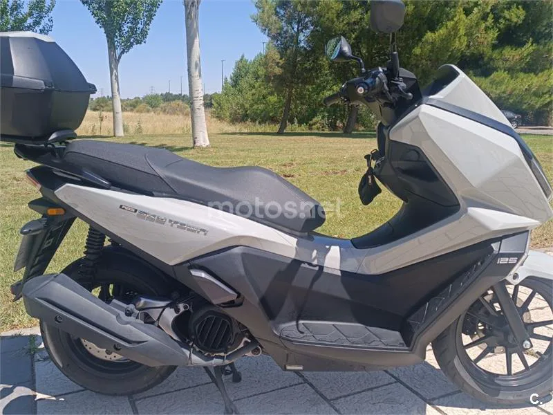 Kymco Sky Town 125 - Vista 3