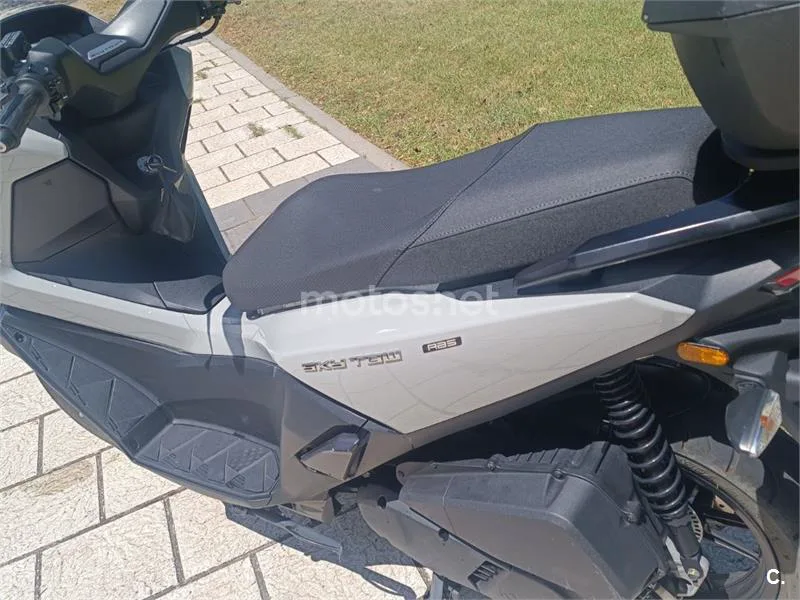 Kymco Sky Town 125 - Vista 8