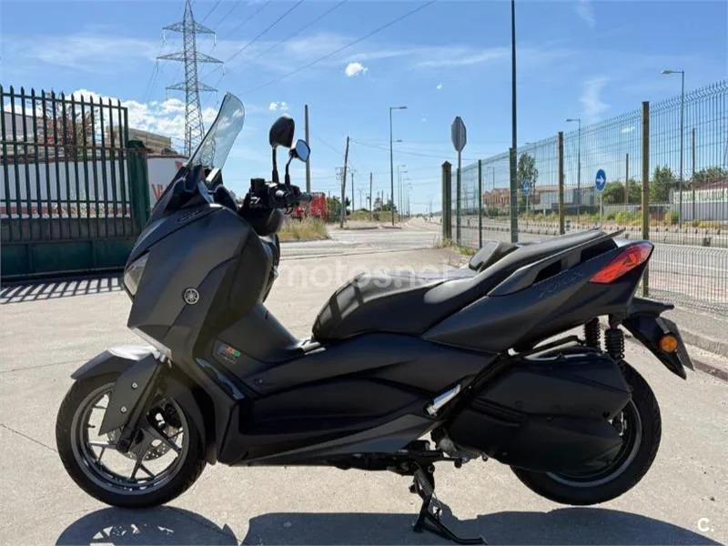 Yamaha XMAX 300 - Vista 4