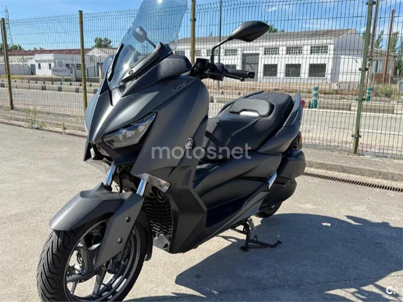 Yamaha XMAX 300 - Vista 6