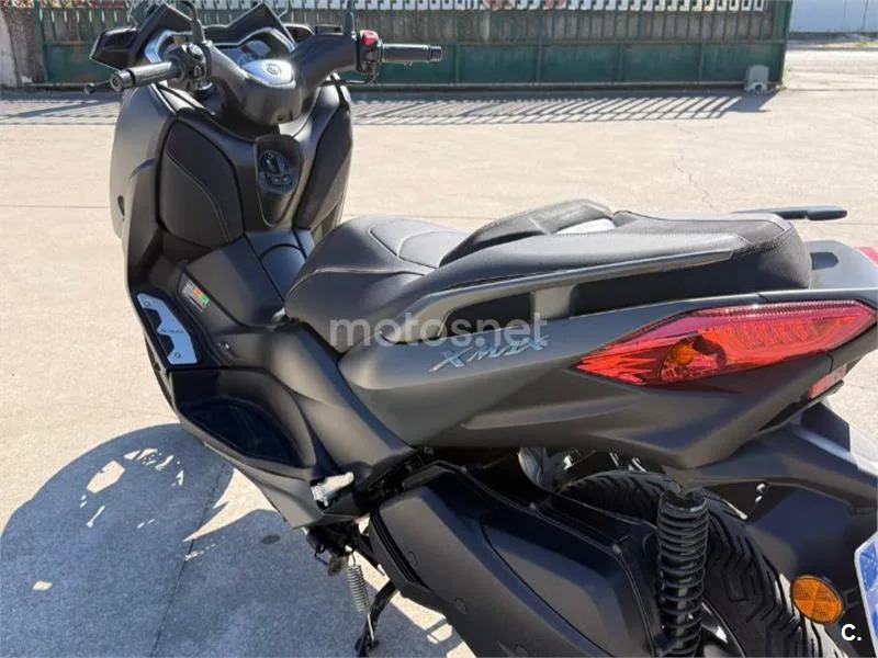 Yamaha XMAX 300 - Vista 7