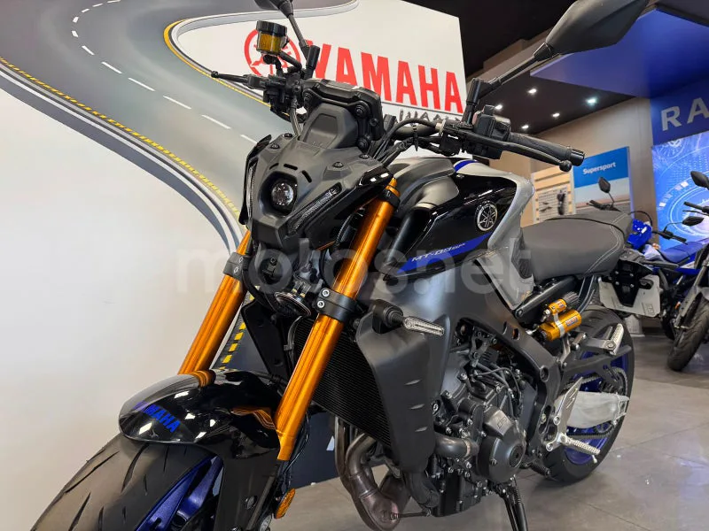 Yamaha MT-09 - Vista 5