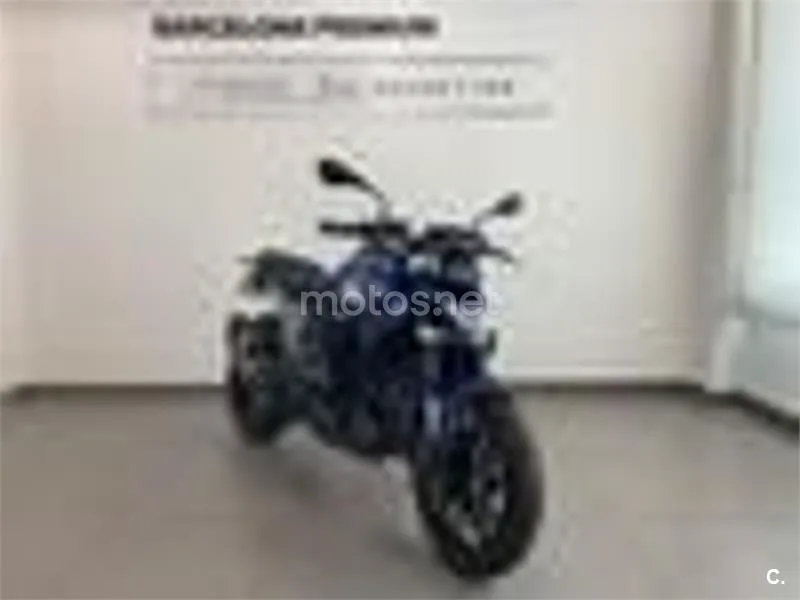 BMW R 1300 R - Vista 4
