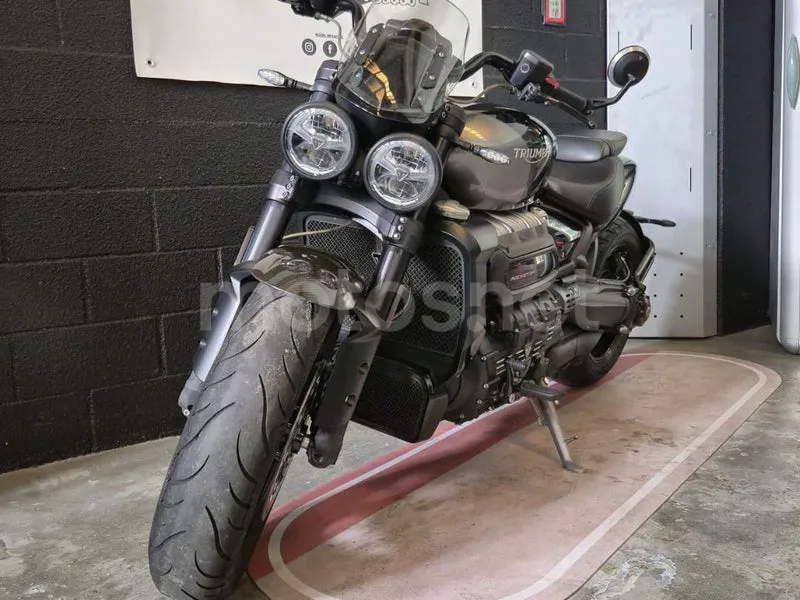 Triumph Rocket 3 - Vista 3