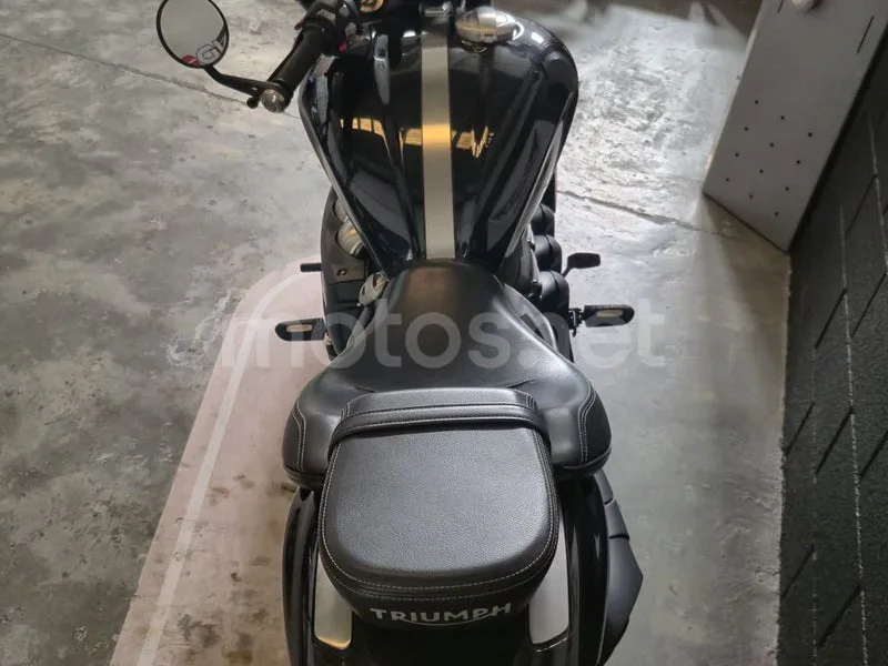 Triumph Rocket 3 - Vista 5
