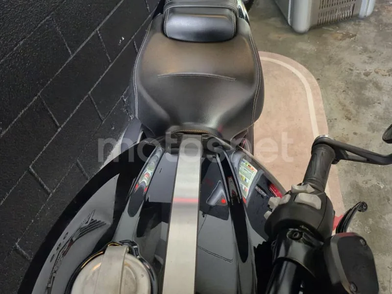 Triumph Rocket 3 - Vista 6