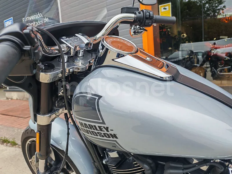 Harley-Davidson Sport Glide - Vista 9