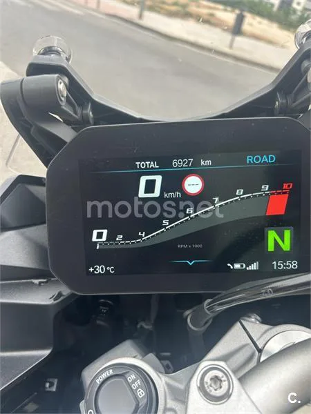 BMW F 900 XR - Vista 3