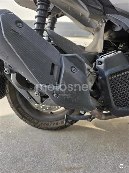 Aprilia SR GT 125 - Vista 4