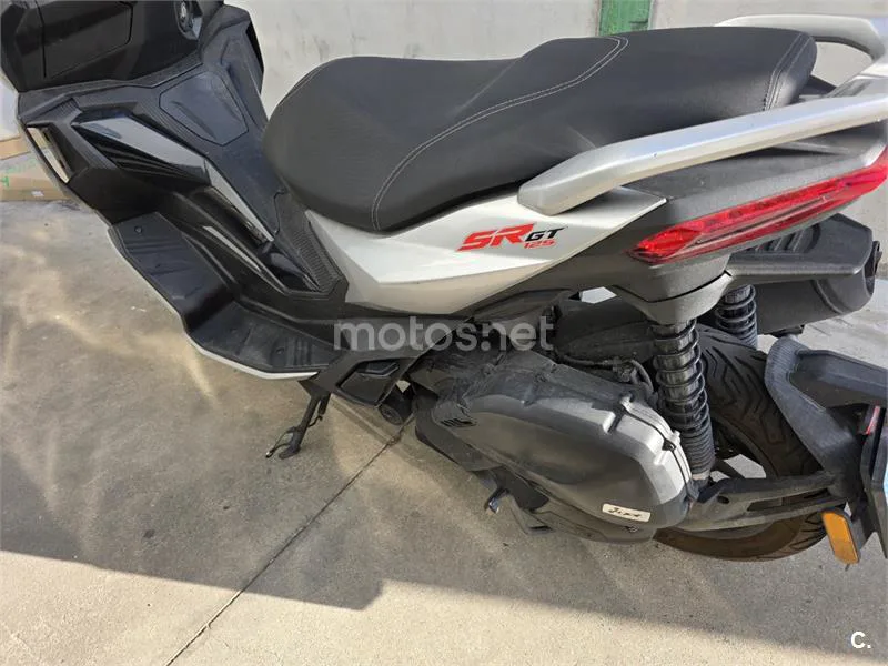 Aprilia SR GT 125 - Vista 6
