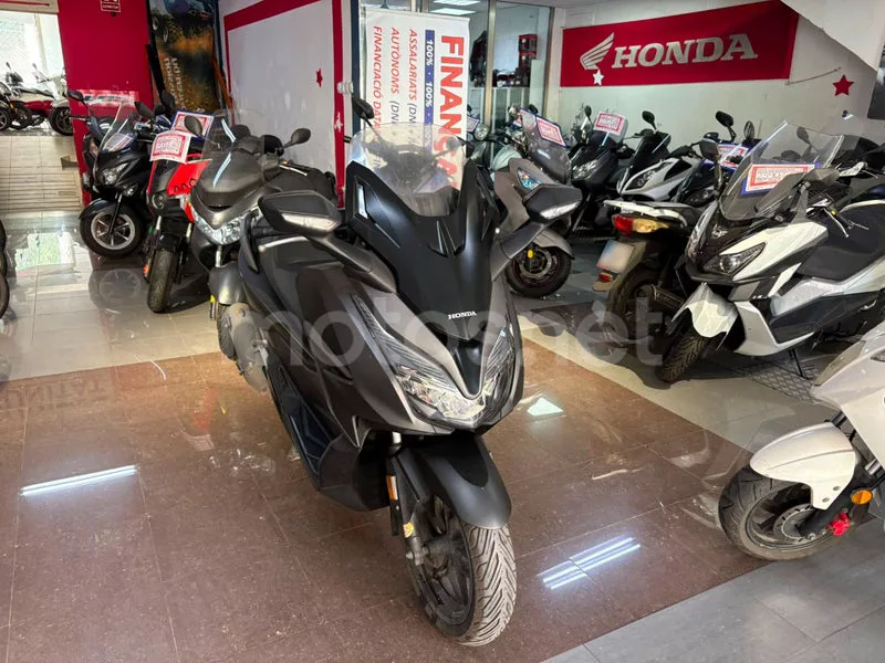 Honda Forza 125 - Vista 11