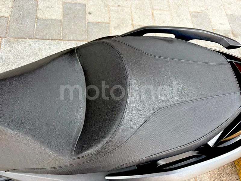 Honda Forza 125 - Vista 5