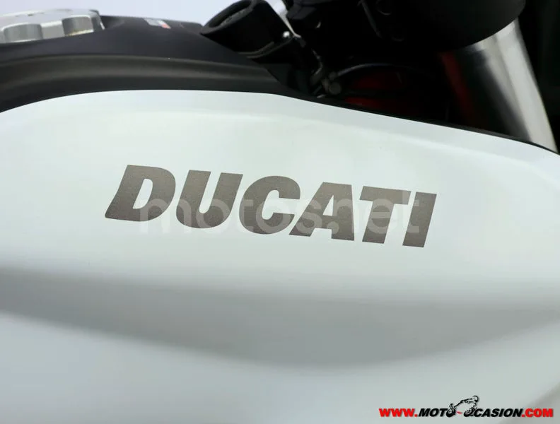 Ducati Hypermotard 939 - Vista 18