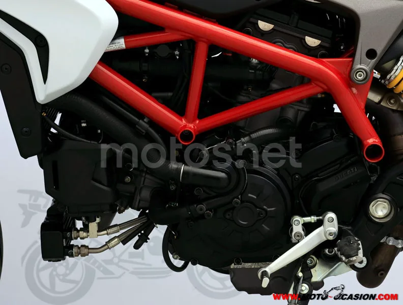 Ducati Hypermotard 939 - Vista 20