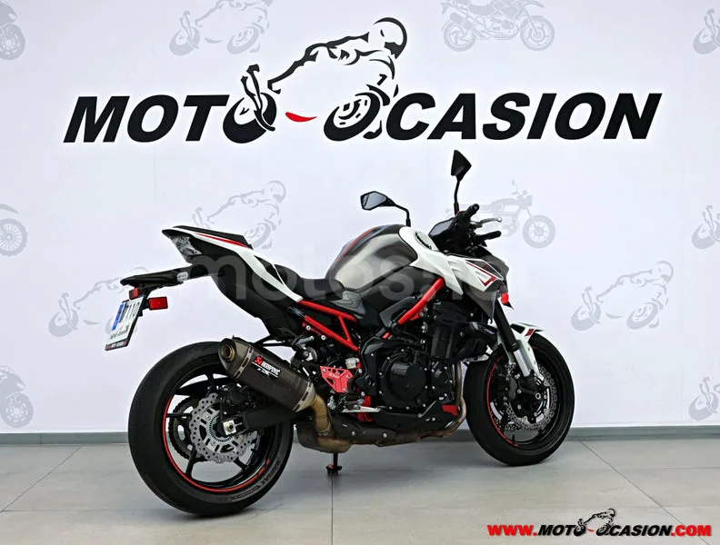 Kawasaki Z900 - Vista 3
