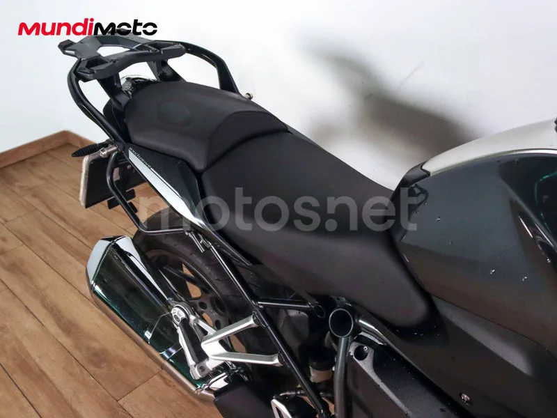 BMW R 1250 R - Vista 25