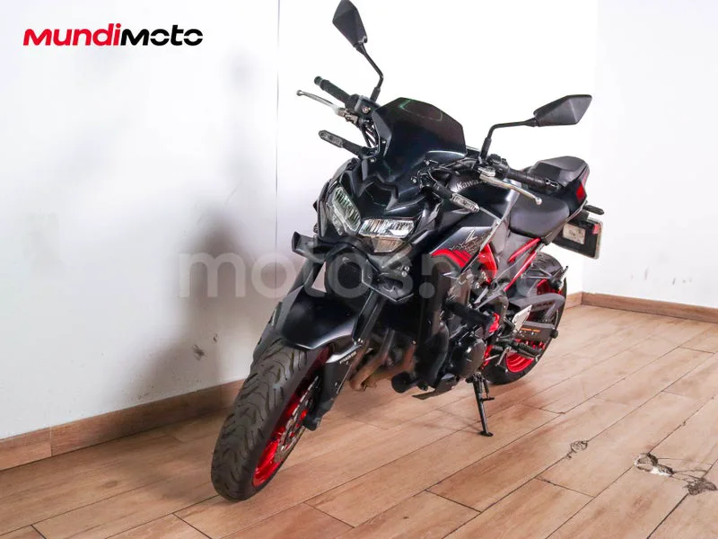 Kawasaki Z900 - Vista 7