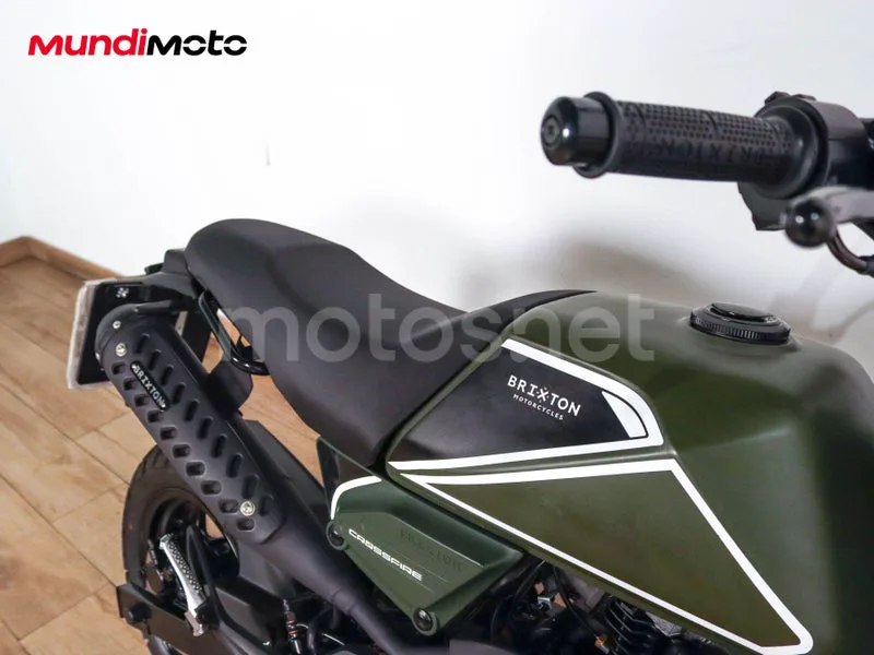 Brixton Crossfire 125 - Vista 17