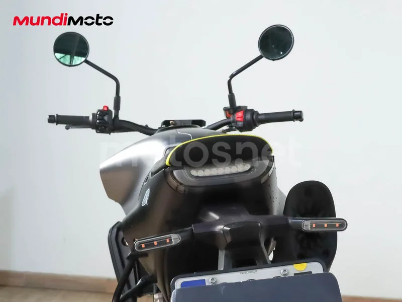 Husqvarna Vitpilen 801 - Vista 9