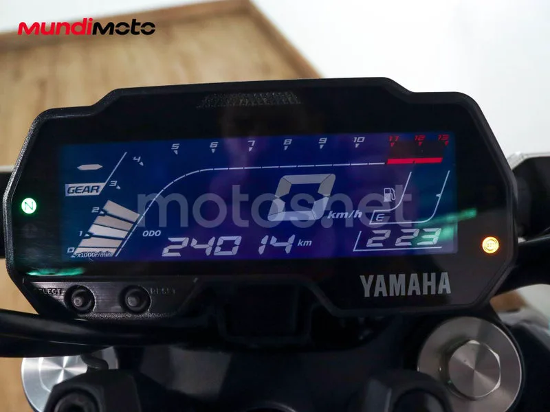 Yamaha MT-125 - Vista 12