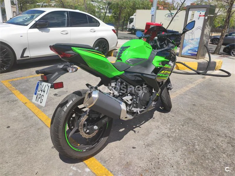 Kawasaki Ninja 400 - Vista 3