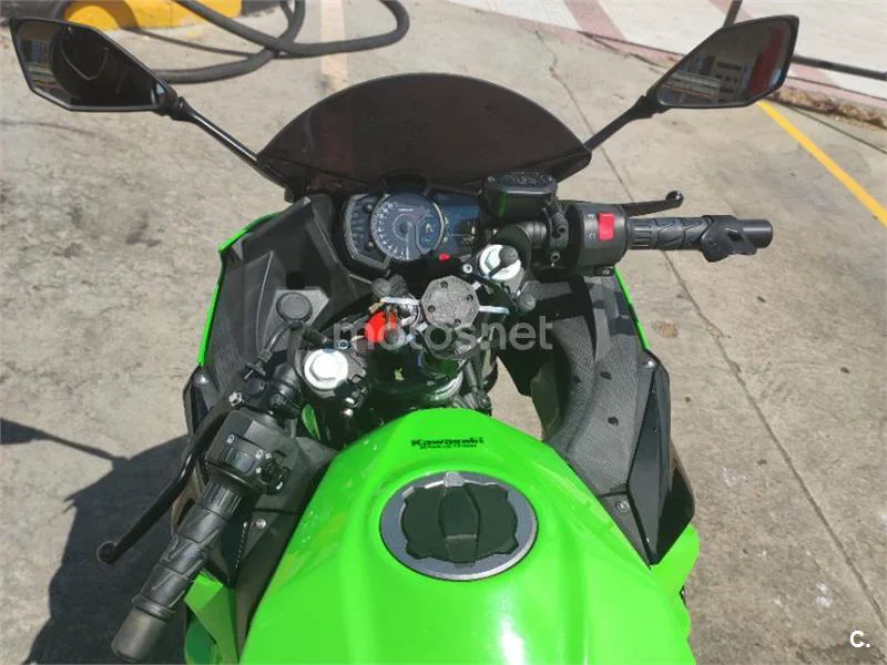 Kawasaki Ninja 400 - Vista 4