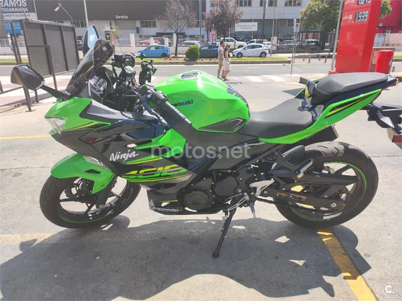 Kawasaki Ninja 400 - Vista 8