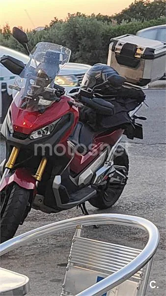 Honda X-ADV - Vista 4