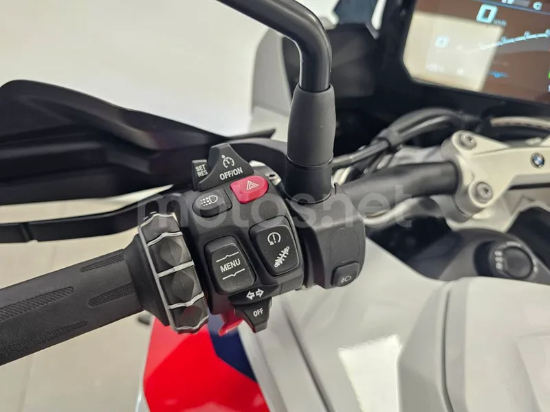 BMW S 1000 XR - Vista 8