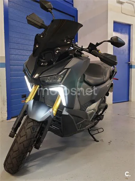SYM ADXTG 400 - Vista 3