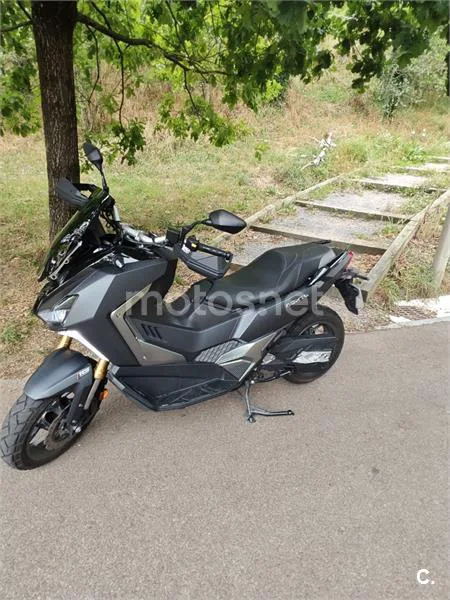 SYM ADXTG 400 - Vista 7