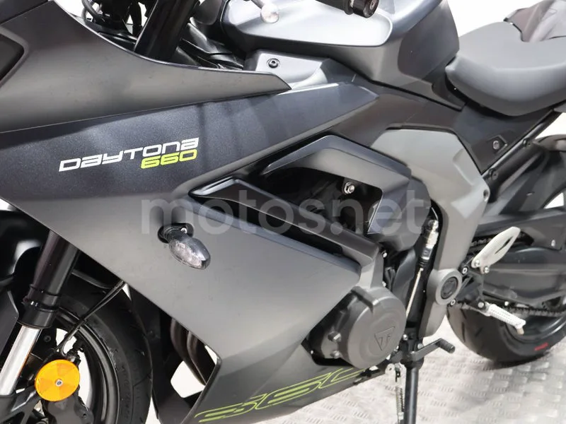Triumph Daytona 660 - Vista 13