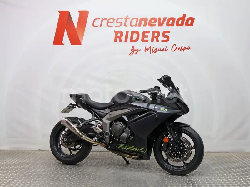 Triumph Daytona 660 - Vista 6