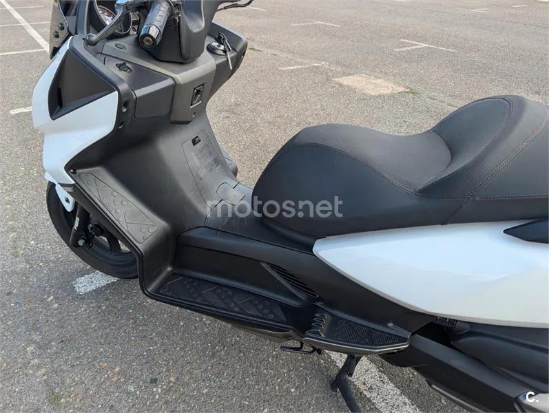 Kymco Super Dink 300 - Vista 14
