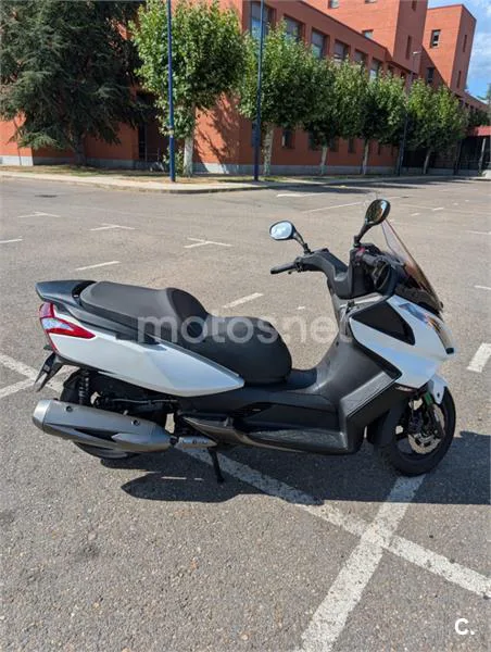 Kymco Super Dink 300 - Vista 5