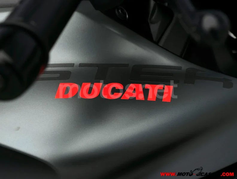 Ducati Monster - Vista 9