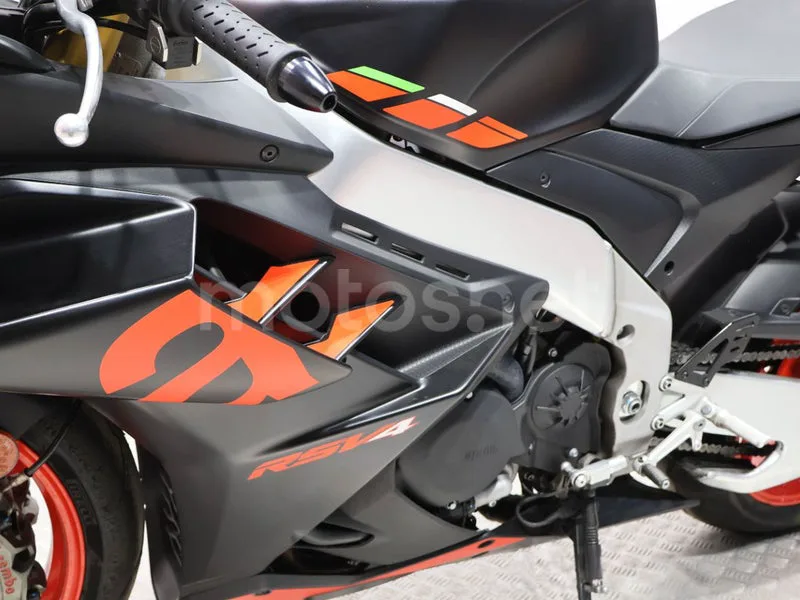 Aprilia RSV4 - Vista 13