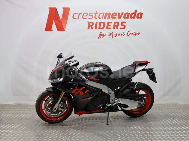 Aprilia RSV4 - Vista 4