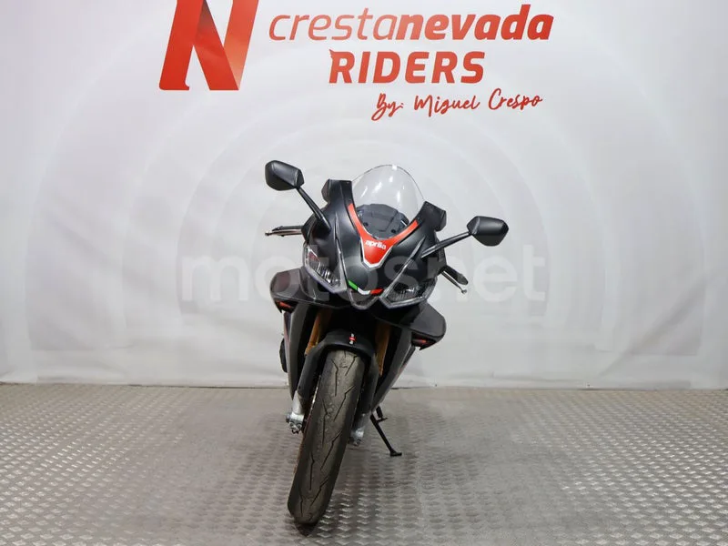 Aprilia RSV4 - Vista 5