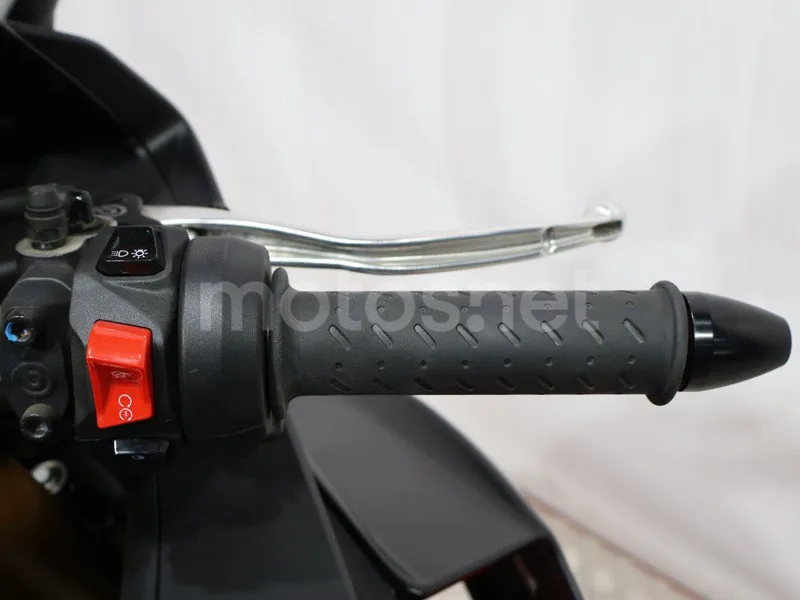 Aprilia RSV4 - Vista 9