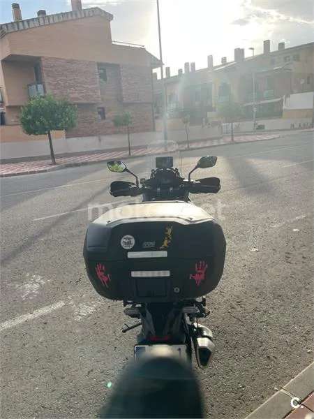 Honda XL750 Transalp - Vista 3