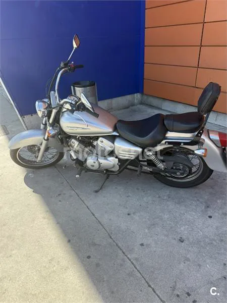 Honda Shadow 125 - Vista 4