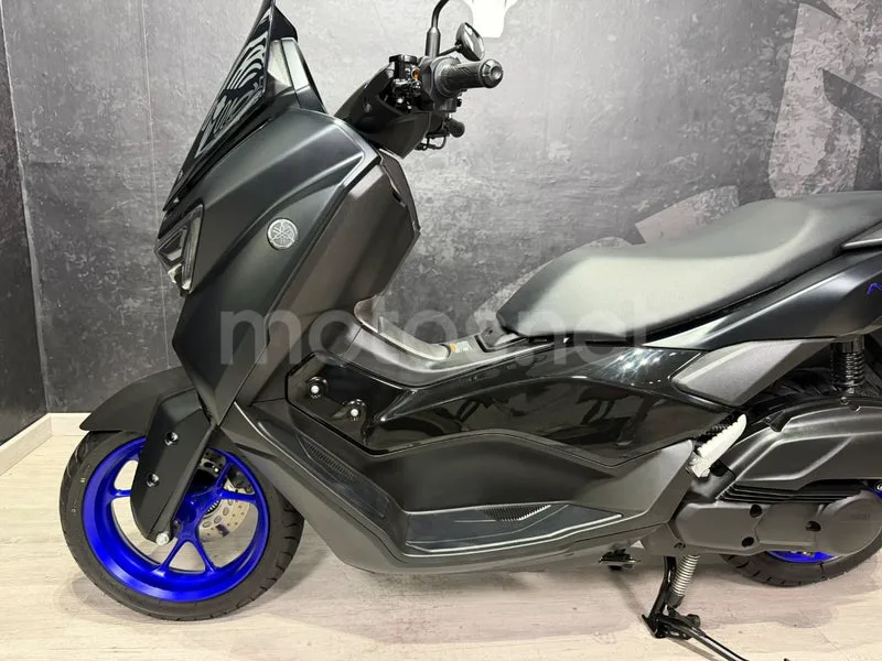 Yamaha NMAX - Vista 11