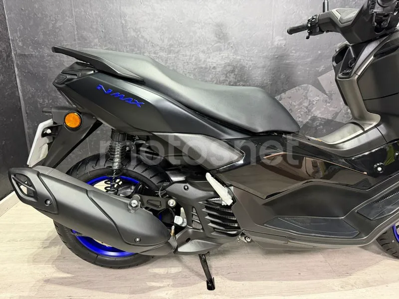 Yamaha NMAX - Vista 12