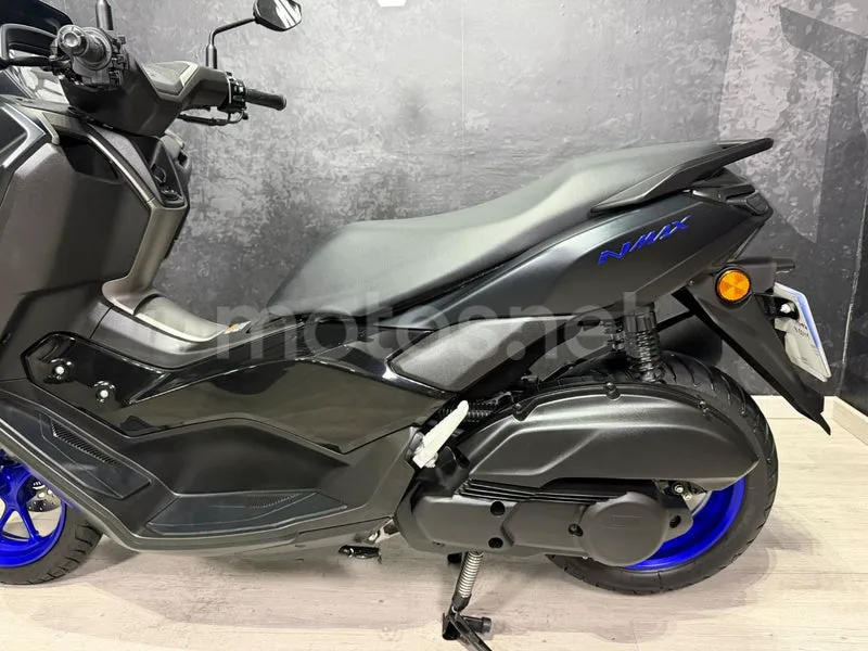 Yamaha NMAX - Vista 13