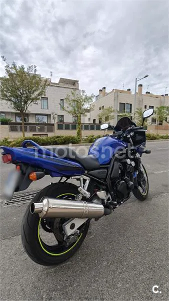 Yamaha FZS600 Fazer - Vista 4