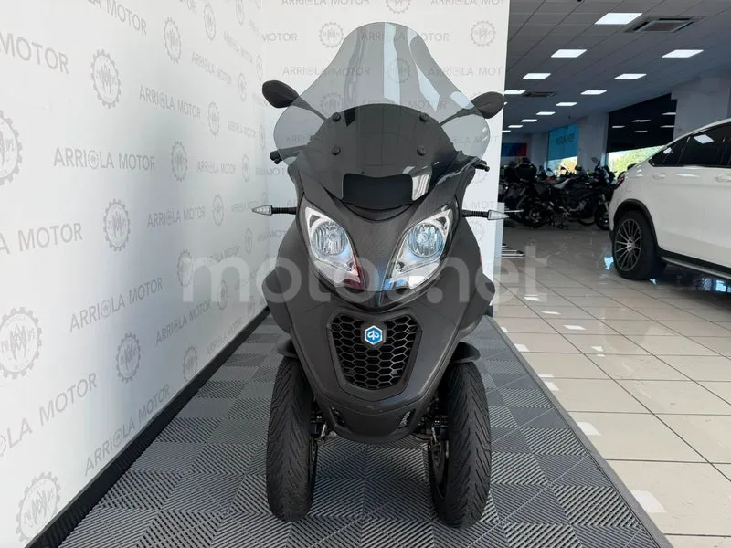 Piaggio MP3 - Vista 4