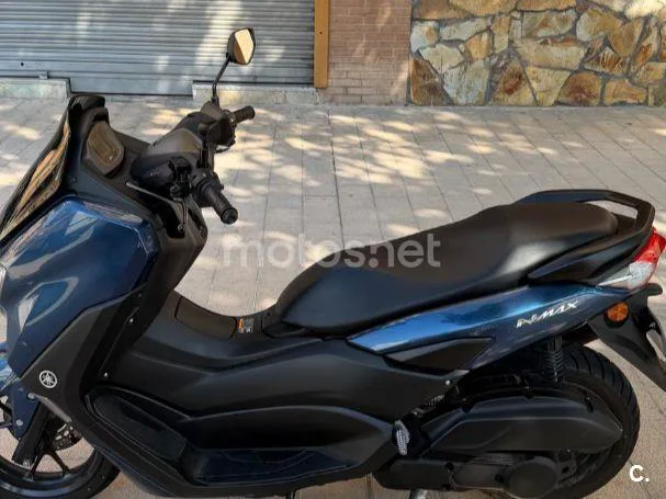 Yamaha NMAX - Vista 15